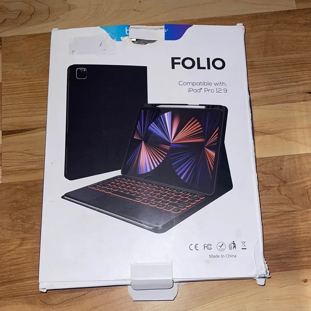 Folio IPad Pro 12.9 case and keyboard